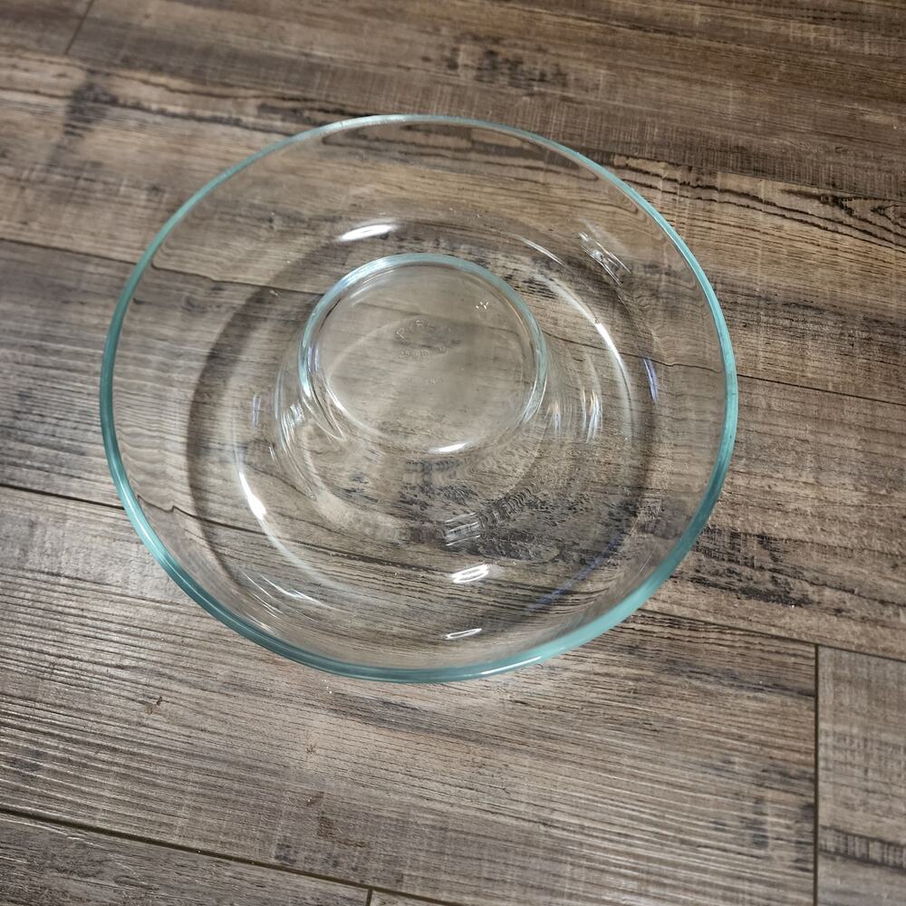 Vintage Pyrex glass Jello mold U
